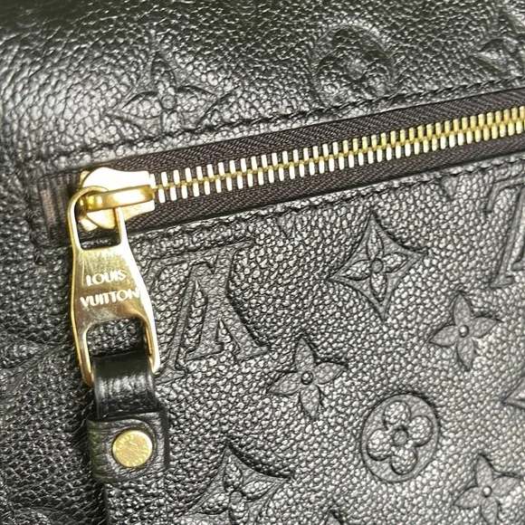 Louis Vuitton Pochette Métis in Empreinte Black Leather - Picture 11 of 16